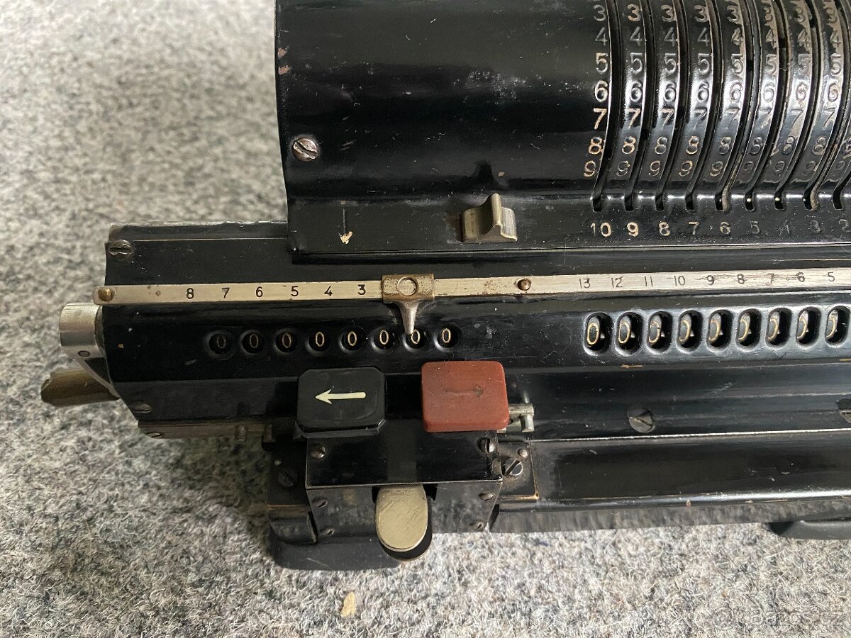 počítací stroj starý počítací stroj mechanický kalkulačka - 4
