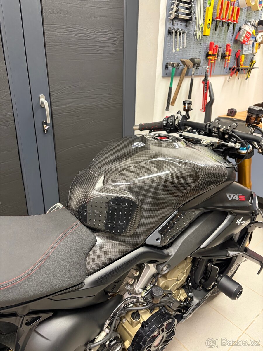 Kryt nádrže karbon - Ducati - 4