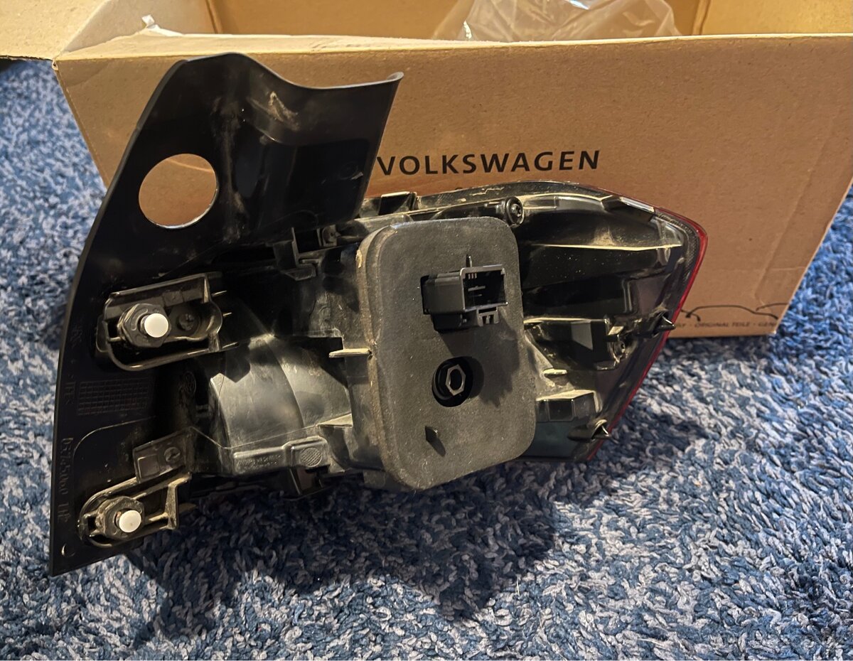 Prodám světlo VW Passat - 4