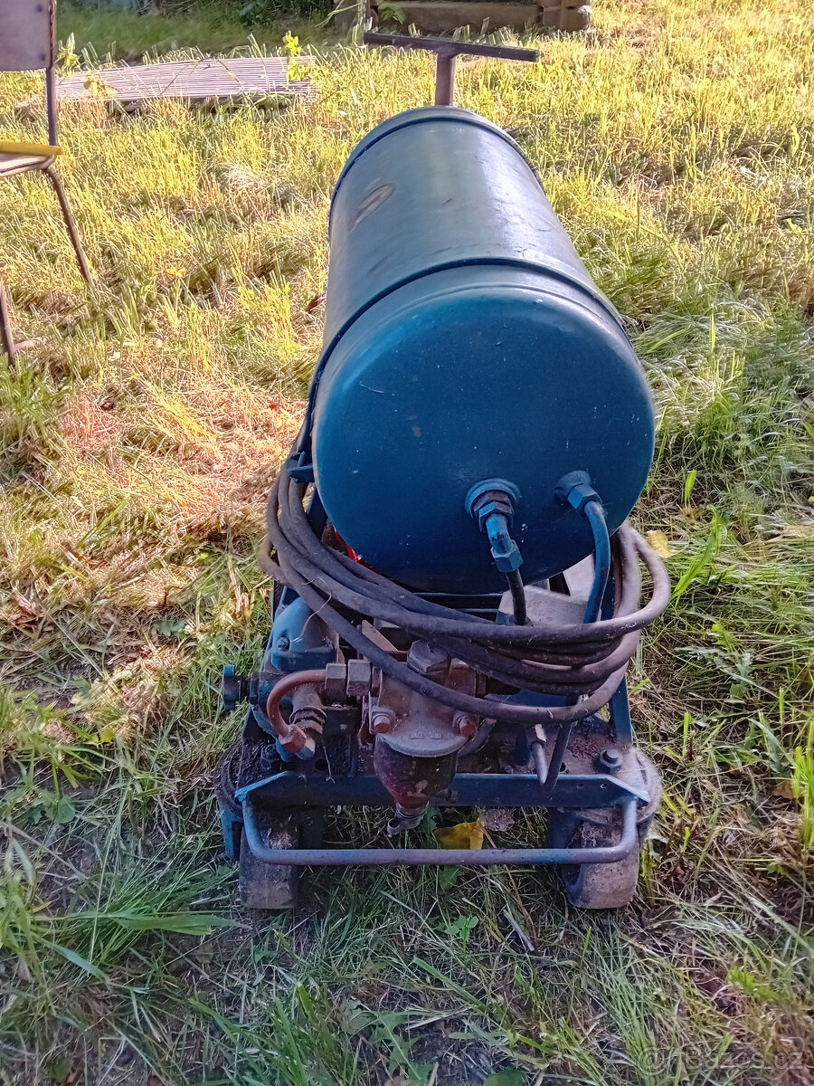 Prodám 3f, dvouválcový kompresor - 4