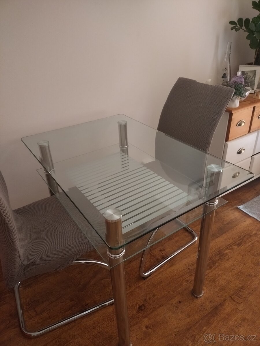 Skleněný jídelní stůl 90x60 - 4