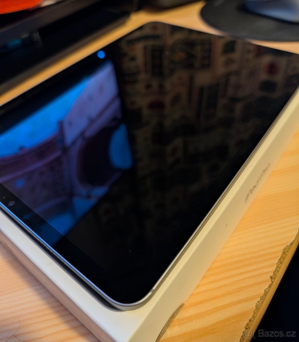 Apple iPad Pro 11” (2022) – M2, 256 GB, Cellular, Space Gray - 4