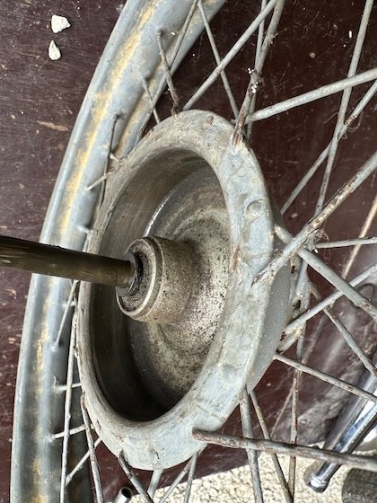 Predám prední kolo, stred kola JAWA 550 - 4