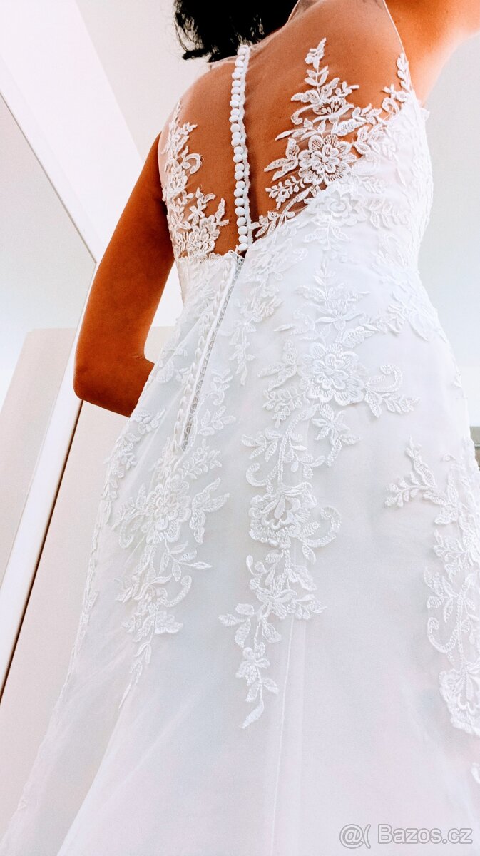 Svatební a plesové šaty Nové - 4