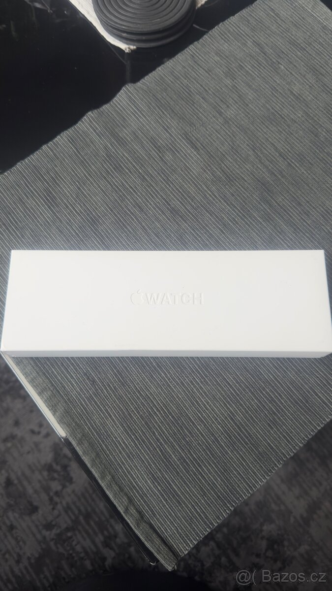 Prodám Apple Watch 11 - 4