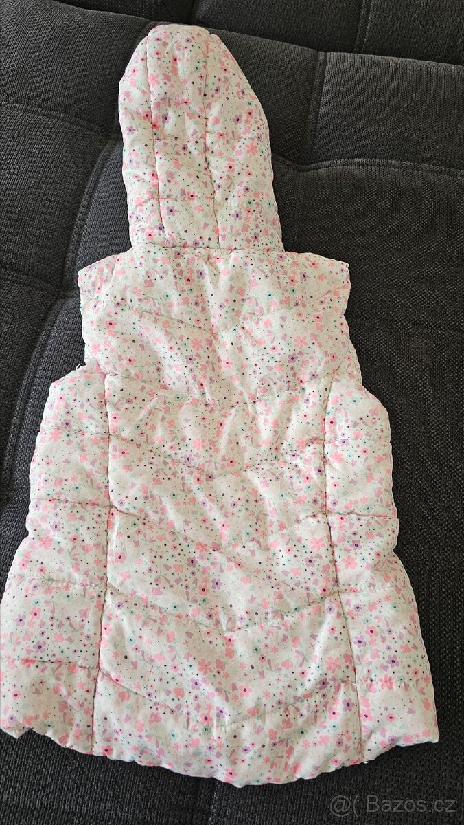 Dívčí vesta vel. 116 - 4