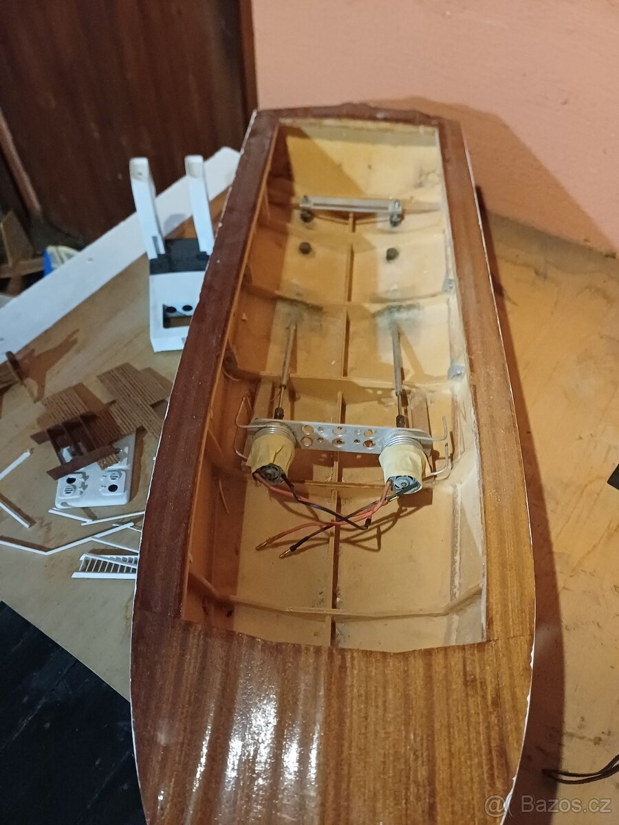 Kusy modelářských lodí a letadel - 4