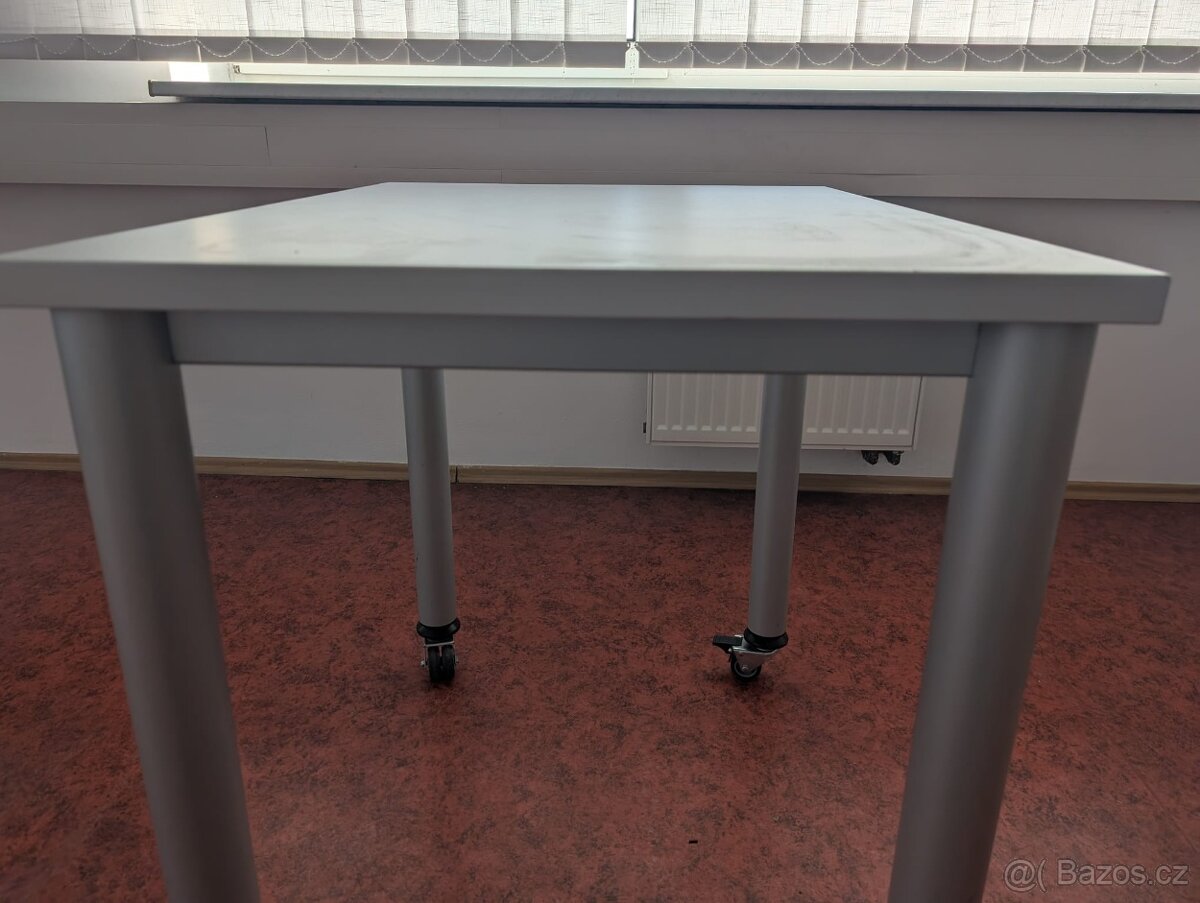 Kancelářský stůl - 4