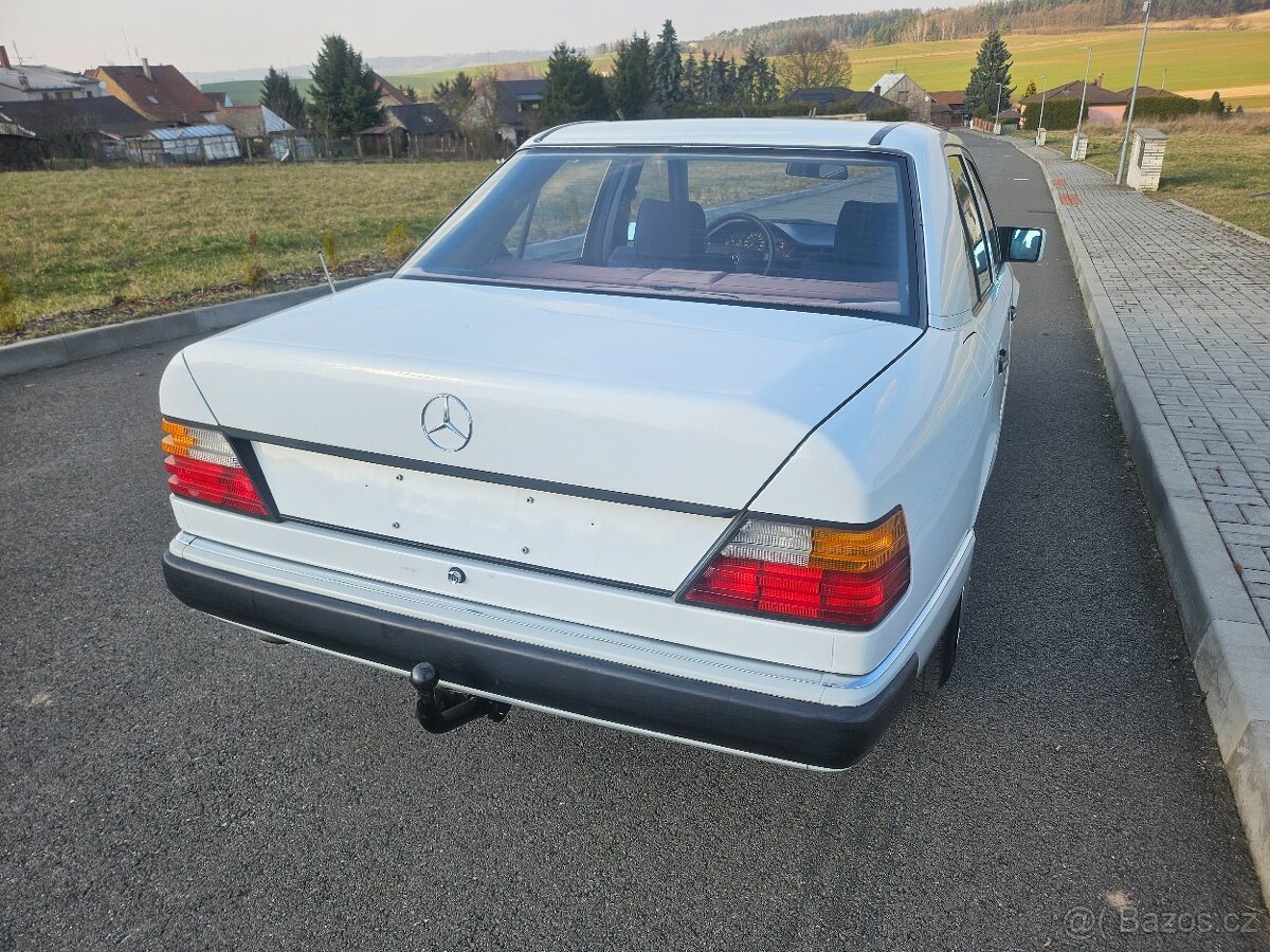 Mercedes-benz w124 - 4