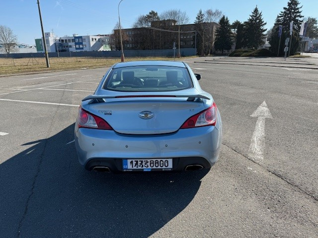 Hyundai Genesis Coupe V6 3,8i automat, 223kW - 4