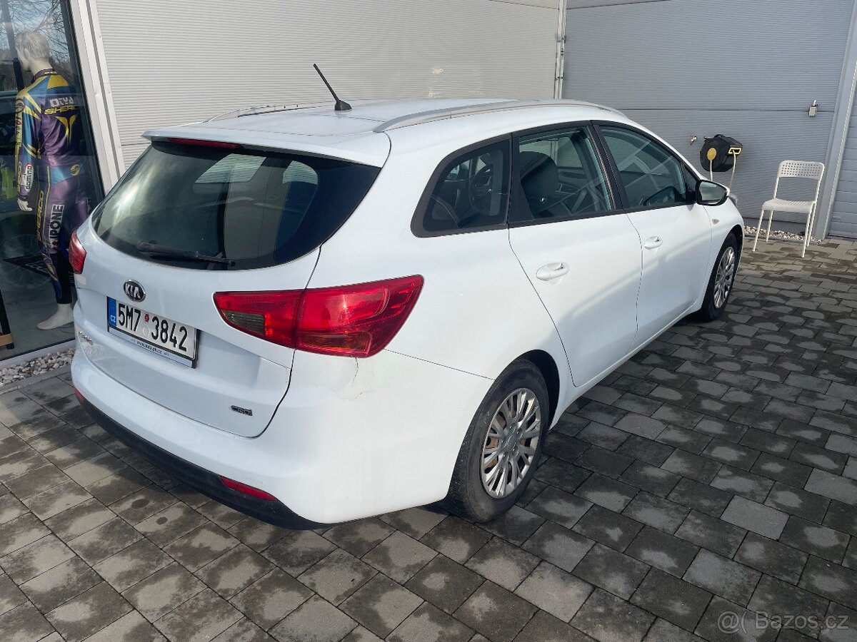 Kia Ceed 1.6 CRDi - 4