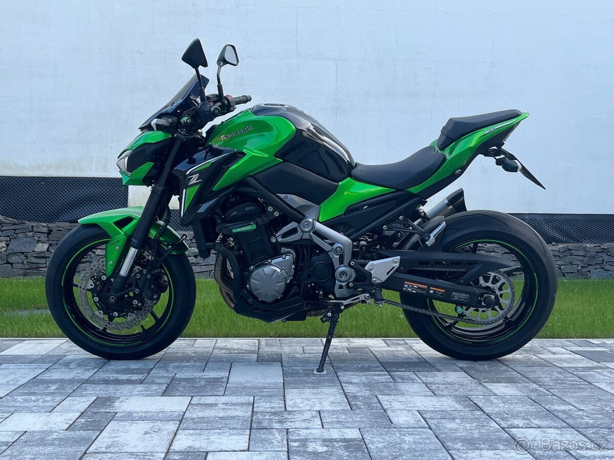 Kawasaki Z900 - 4