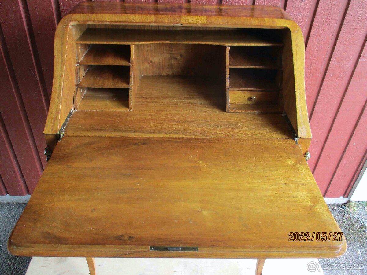 Sekretar orechova korenice - AKCE - 4