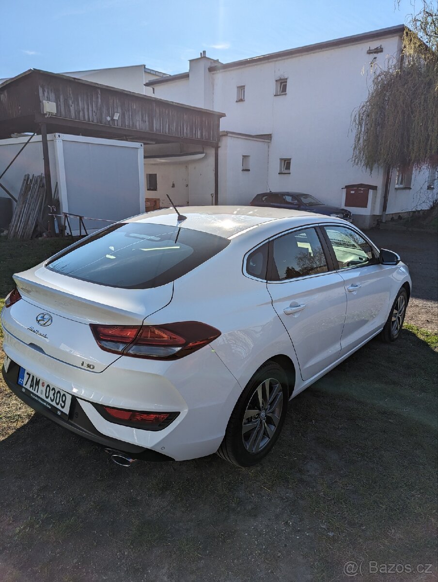 Hyundai i30 fastback - 4