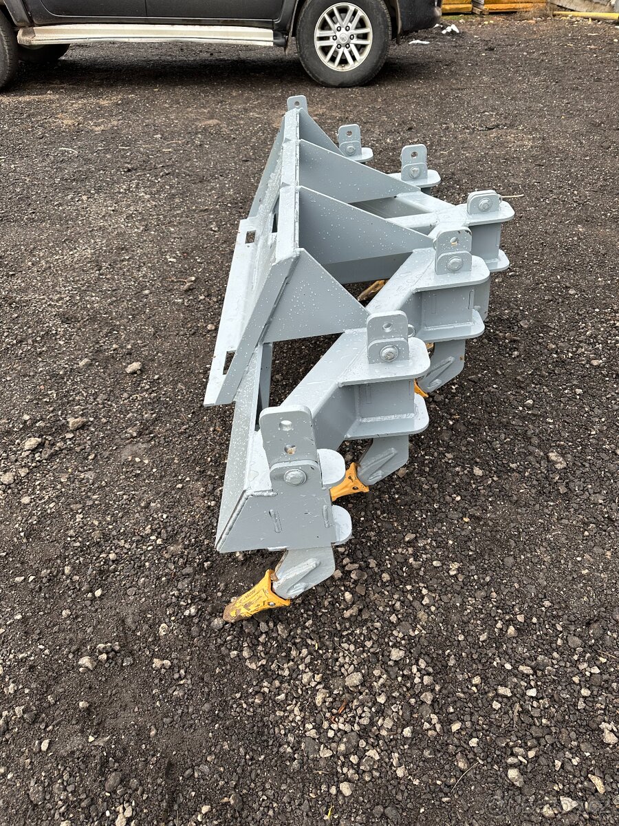 Rozrývací trn , rozrývací hák , Ripper - 4