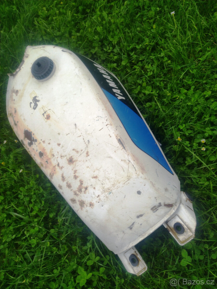 Nádrž Yamaha DT 250, Yamaha DT 400 - 4