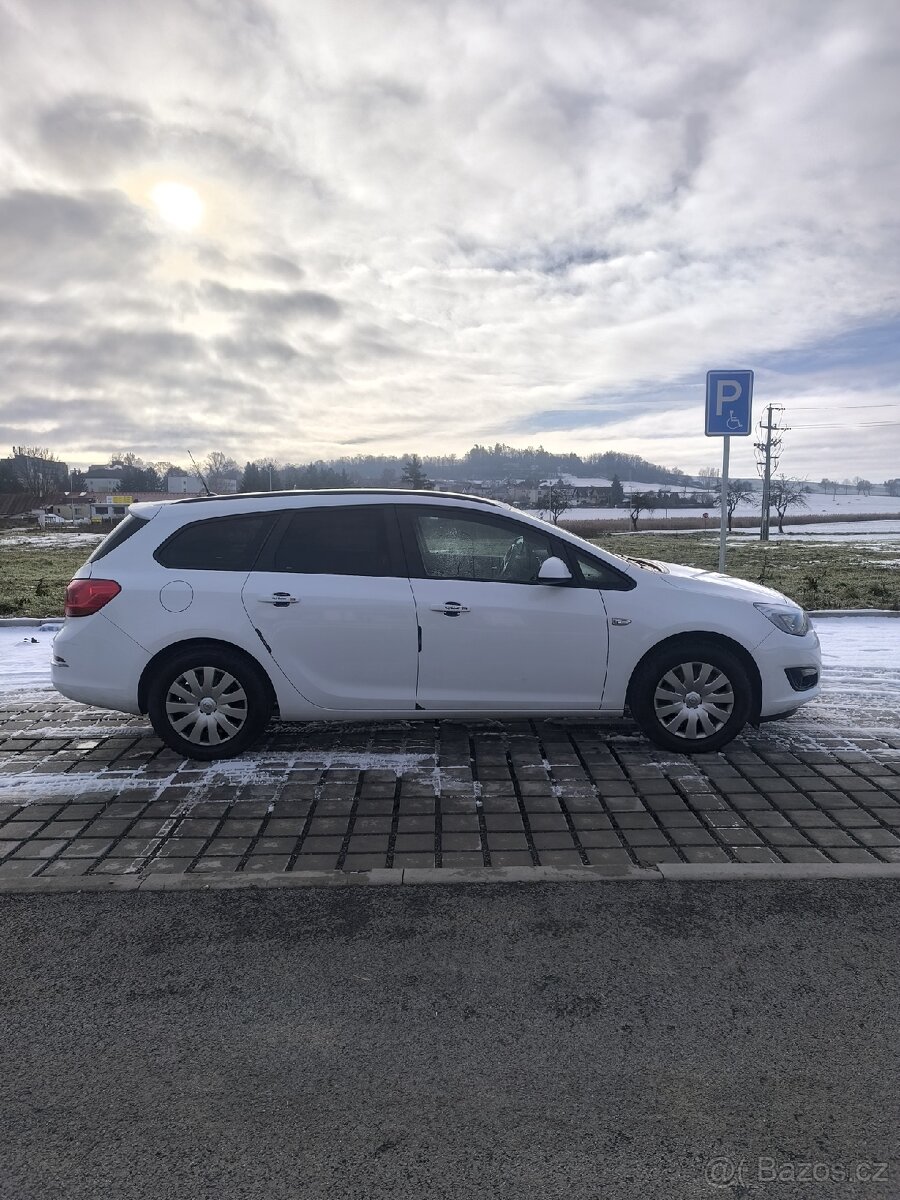 Opel Astra J Sports Tourer 1.6 CDTI 2015 - 4