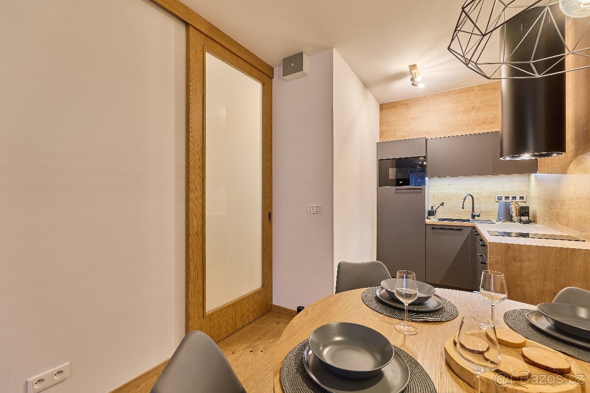 Prodej apartmánu s parkovacím místem v Janských Lázních - 4