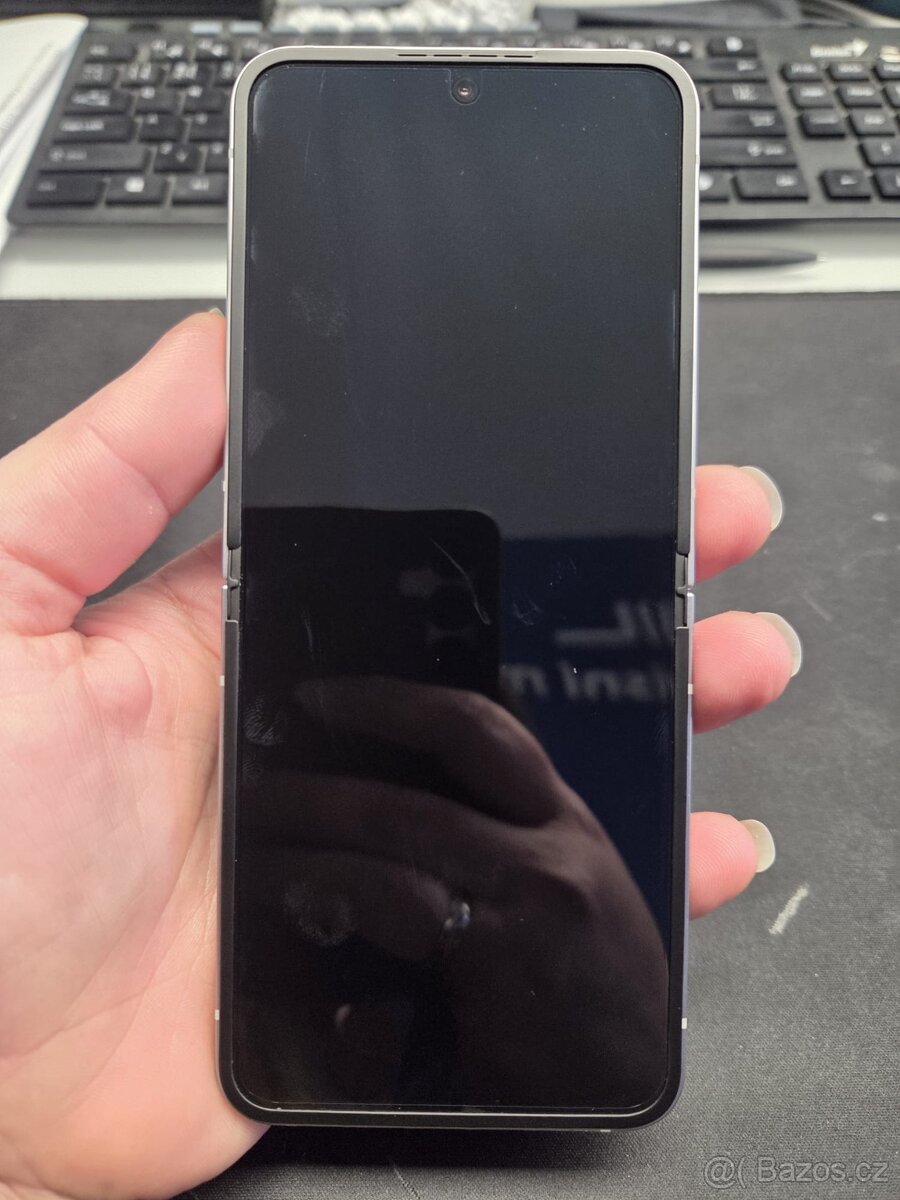 Samsung Galaxy Z Flip6 256 GB - 4