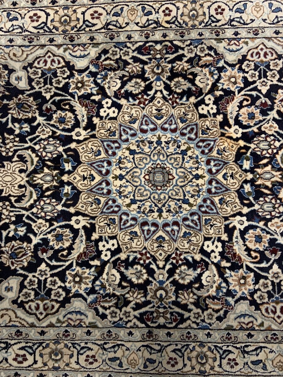 Perský vlněný koberec NAIN 220x130 - 4