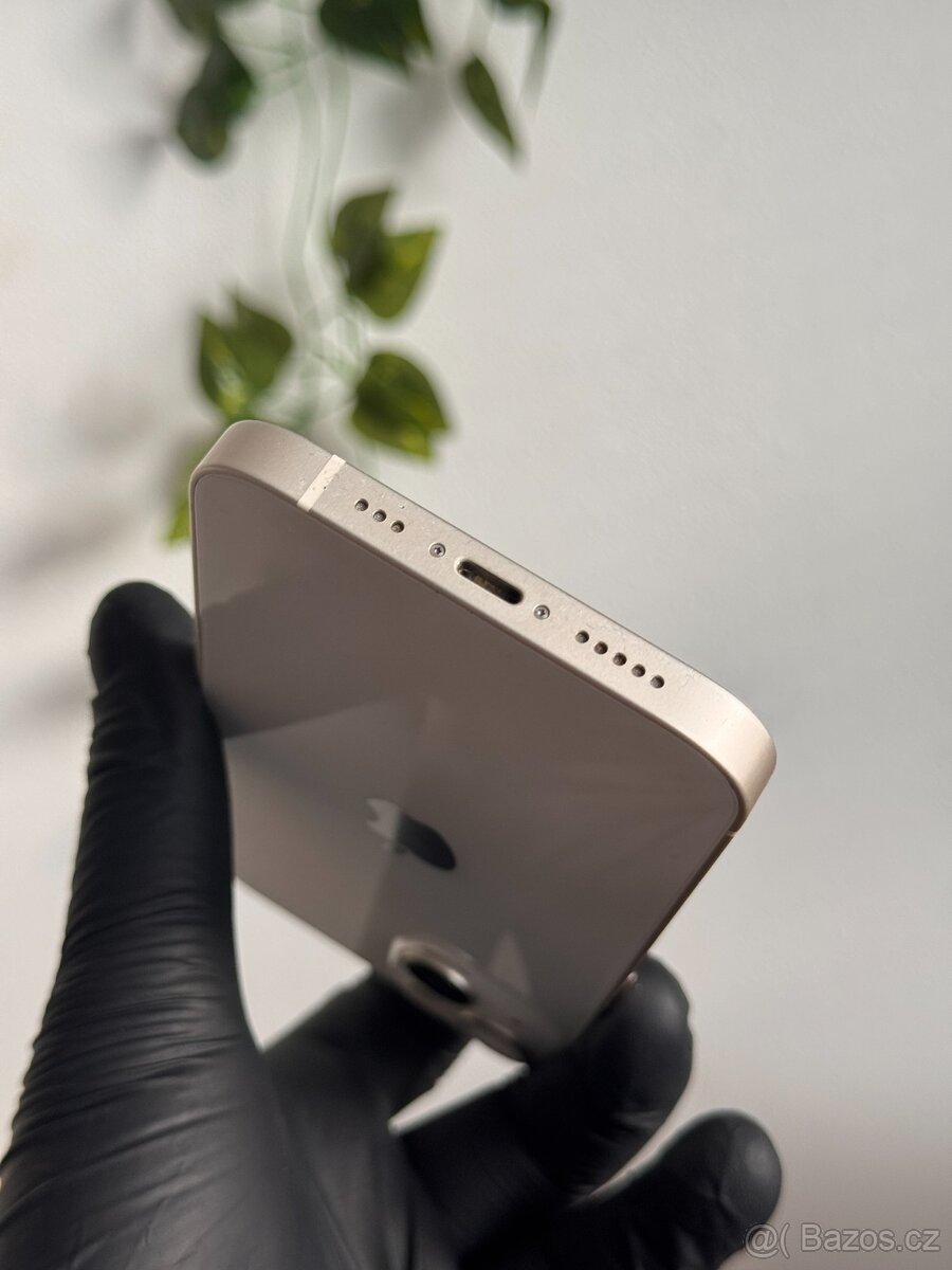 iPhone 13 128GB bílý - 100% baterie - 4