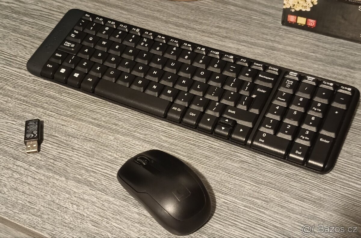 Bezdrátová klávesnice s myší Logitech G MK220 - 4