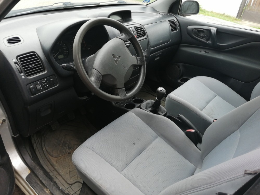 Mitsubishi Space Star - 4