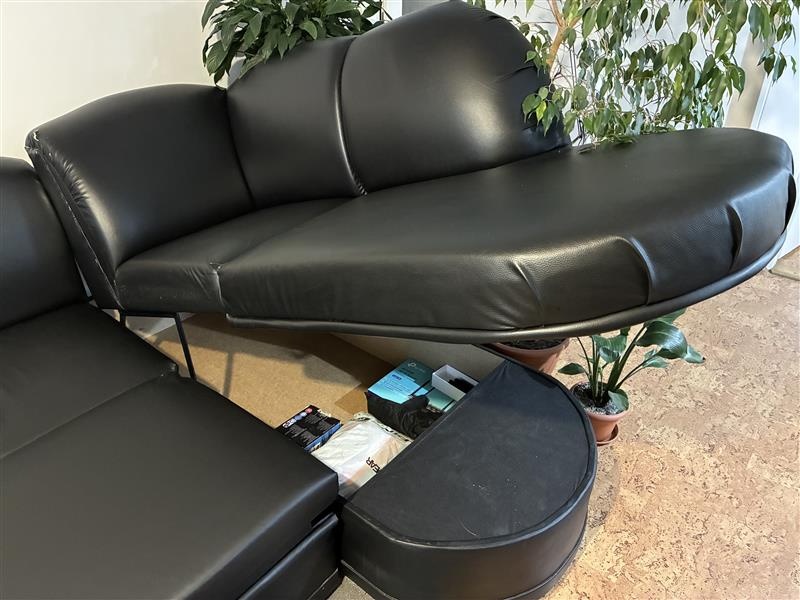 Koženkový gauč - 4