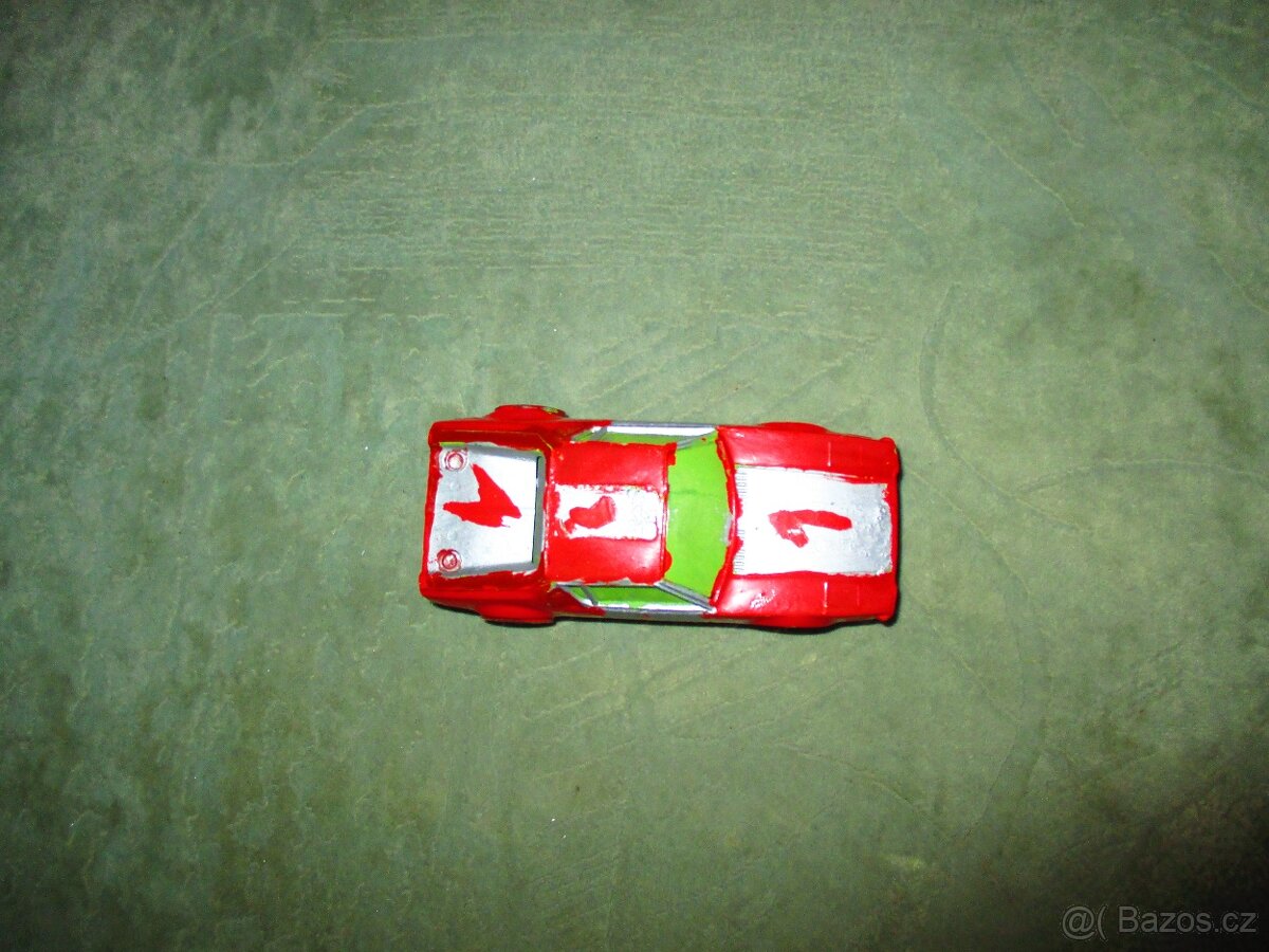 retro-autíčko Detomaso - 4