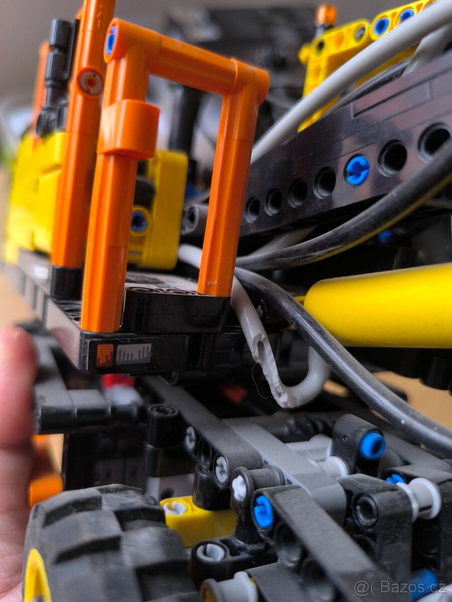 LEGO Technic 42053 Volvo - 4