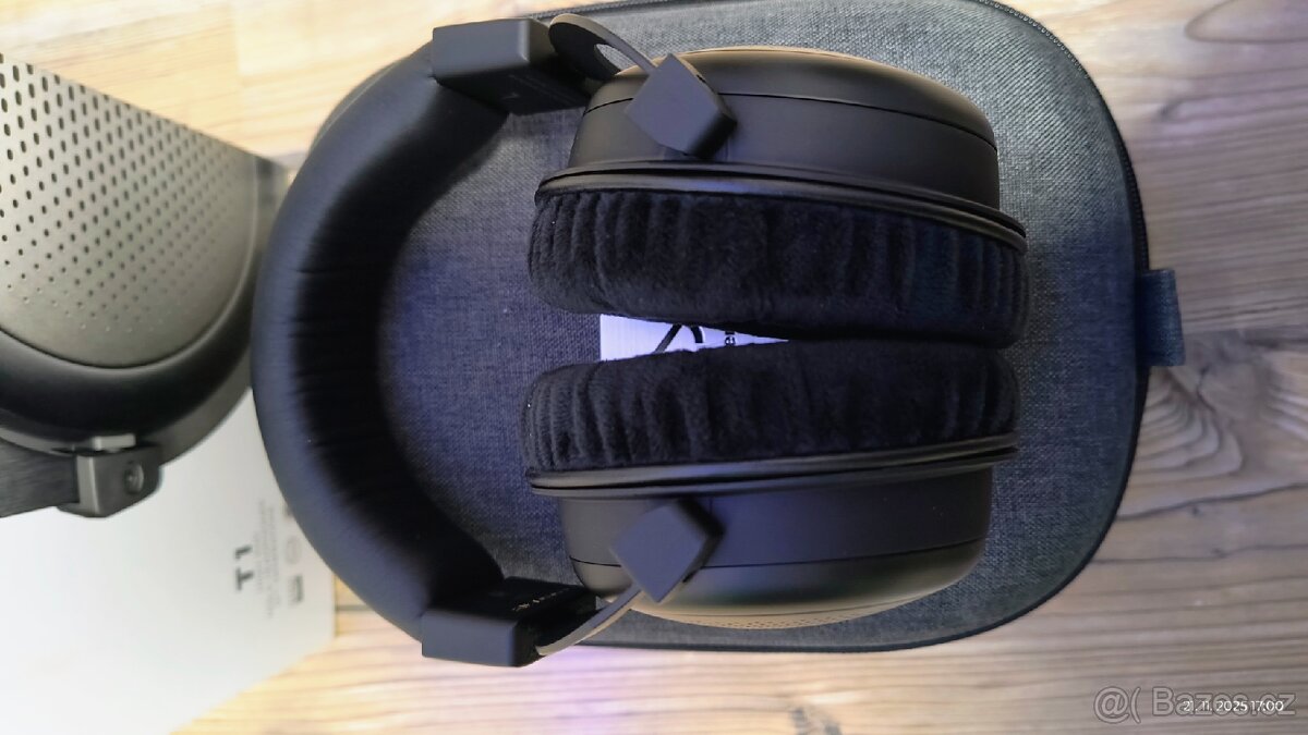 Beyerdynamic T1 (3rd Generation)
- 4