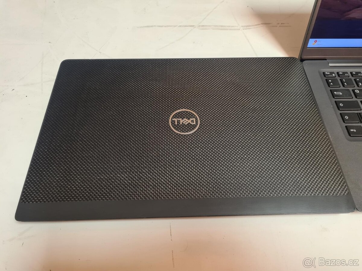 DOTYKOVÝ Dell Latitude 7400 / Core i7 / 16 / 512 SSD / Win11 - 4