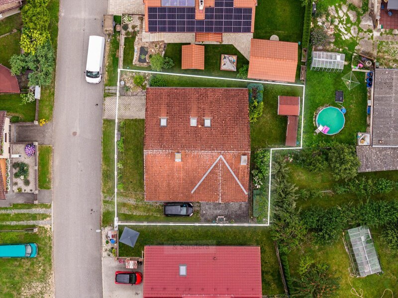 Prodej atraktivního a prostorného RD, s plně upraveným pozem - 4