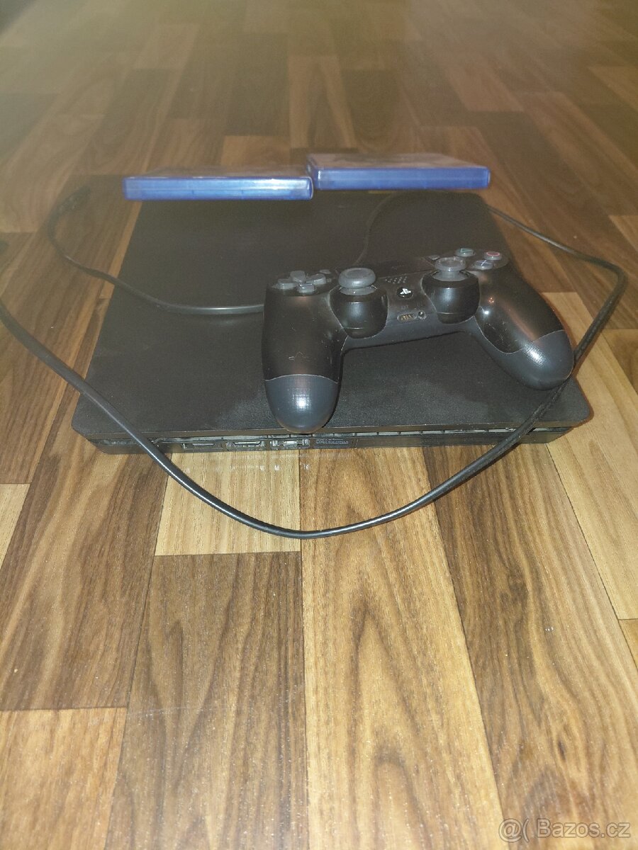 Ps4 slim - 4