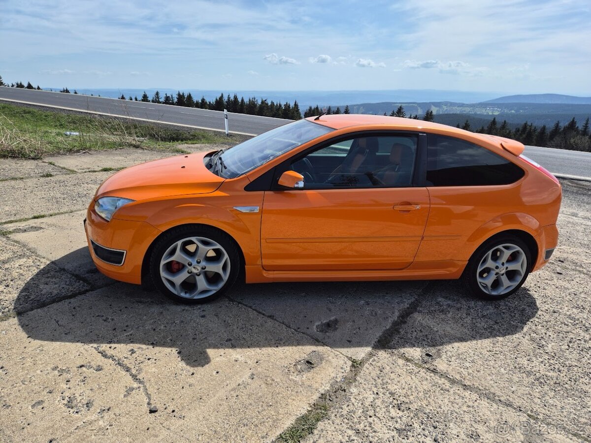 Ford Focus ST 166kw Electric Orange - 4