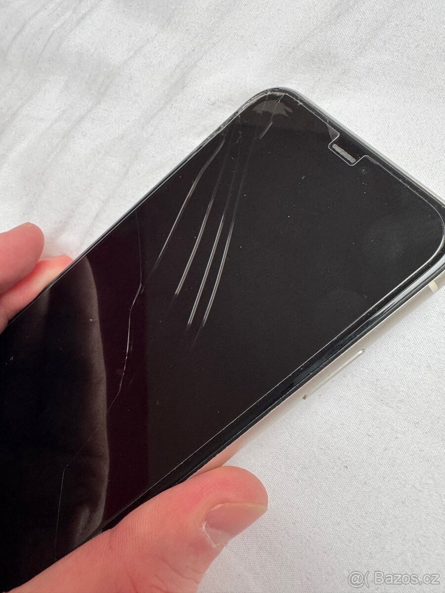 iPhone 11 64GB Bílý - 4