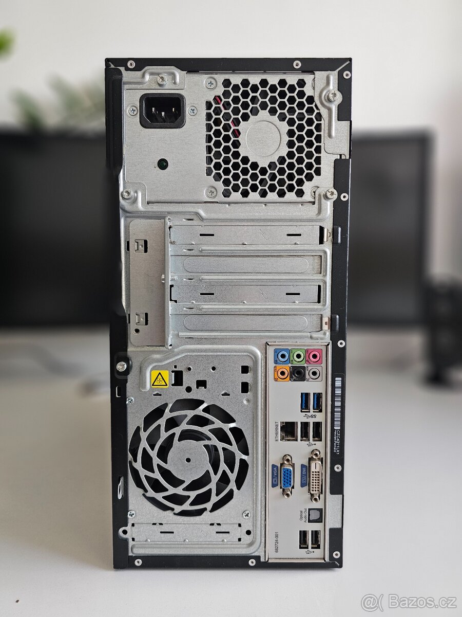 Kancelářský PC s monitorem - AMD, 6GB RAM, SSD - 4