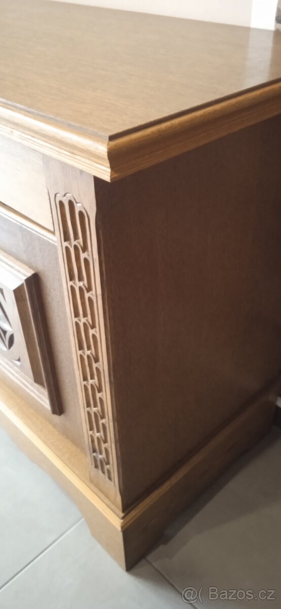 Rustikální komoda středně tmavý dub - 4