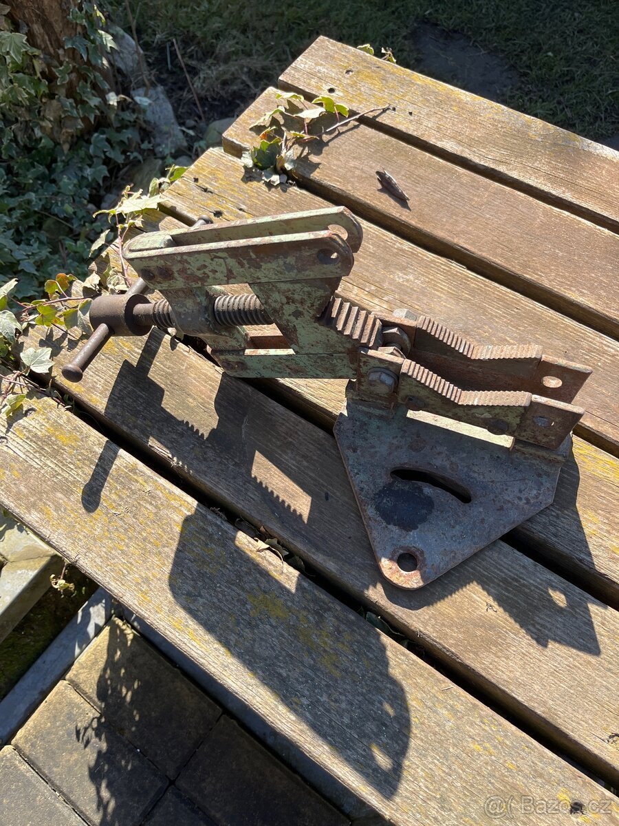 Instalaterský svěrák - 4