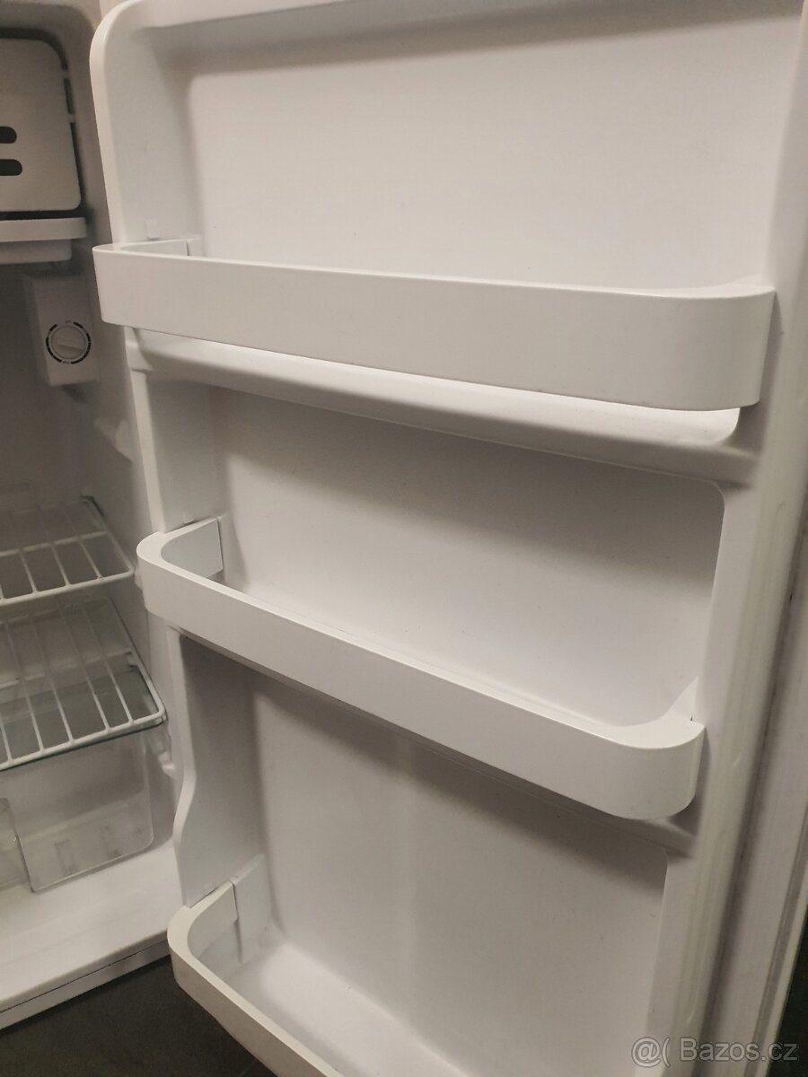 prakticky NOVÁ A++ lednice s mrazákem 85cm doprava - 4