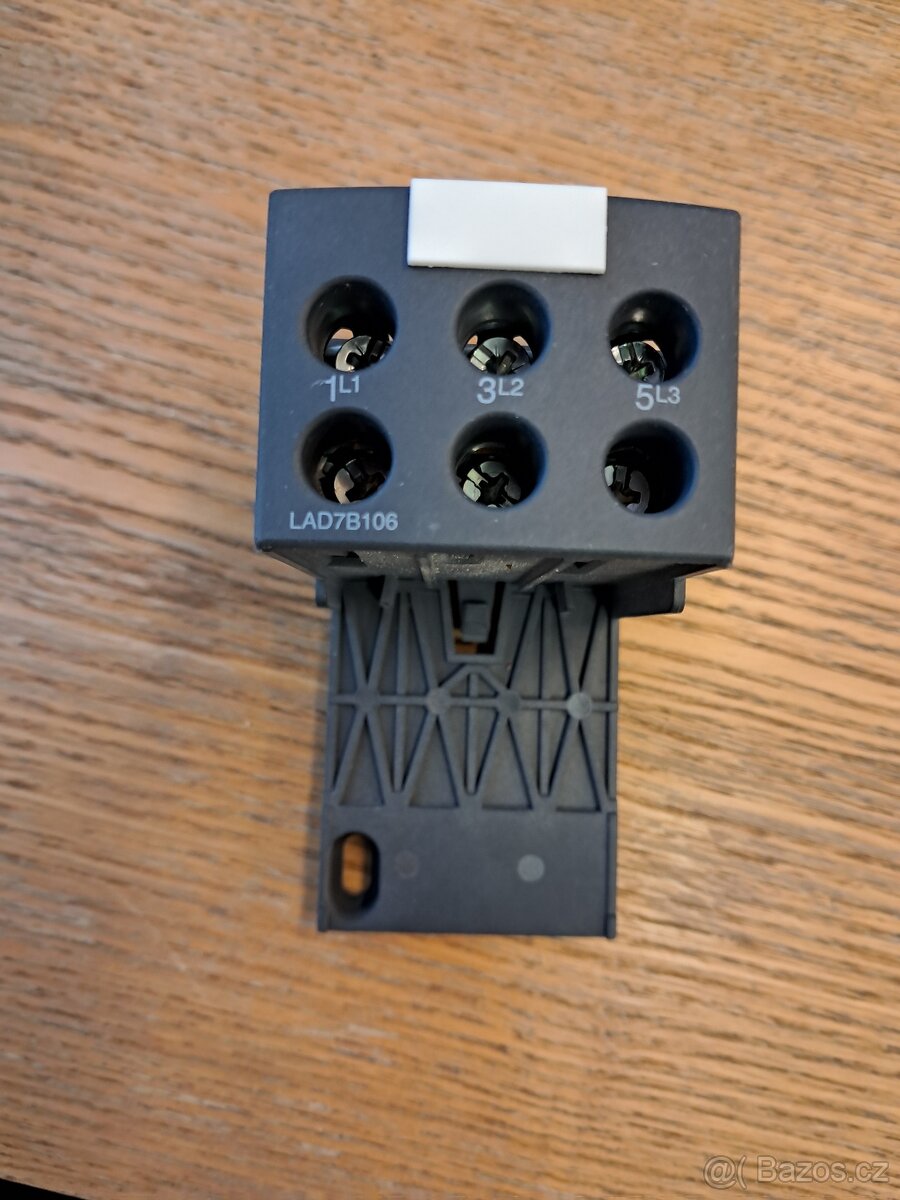 Drobný elektromateriál - 4