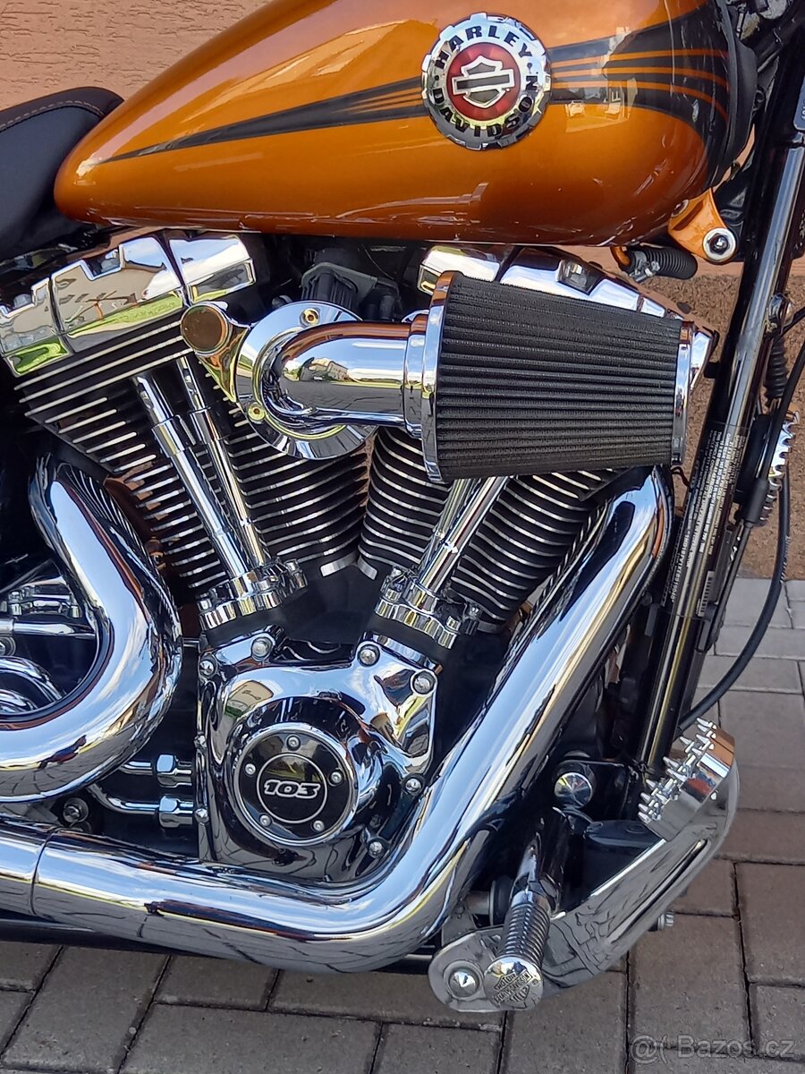 Harley Davidson FXSB Breakout - 4
