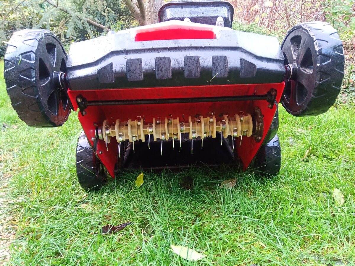 Provzdušňovač trávníku Vega - 4