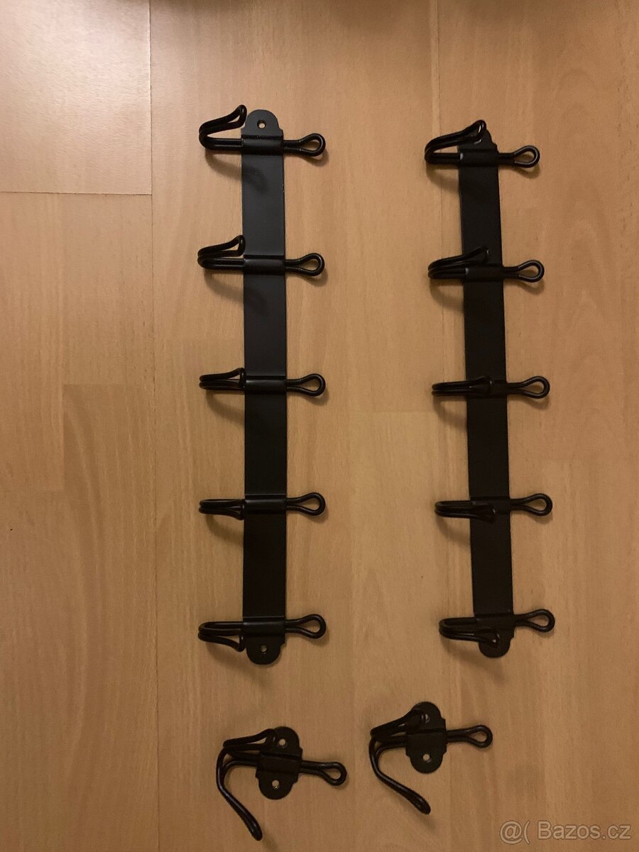 Věšáky 4 kusy - 4