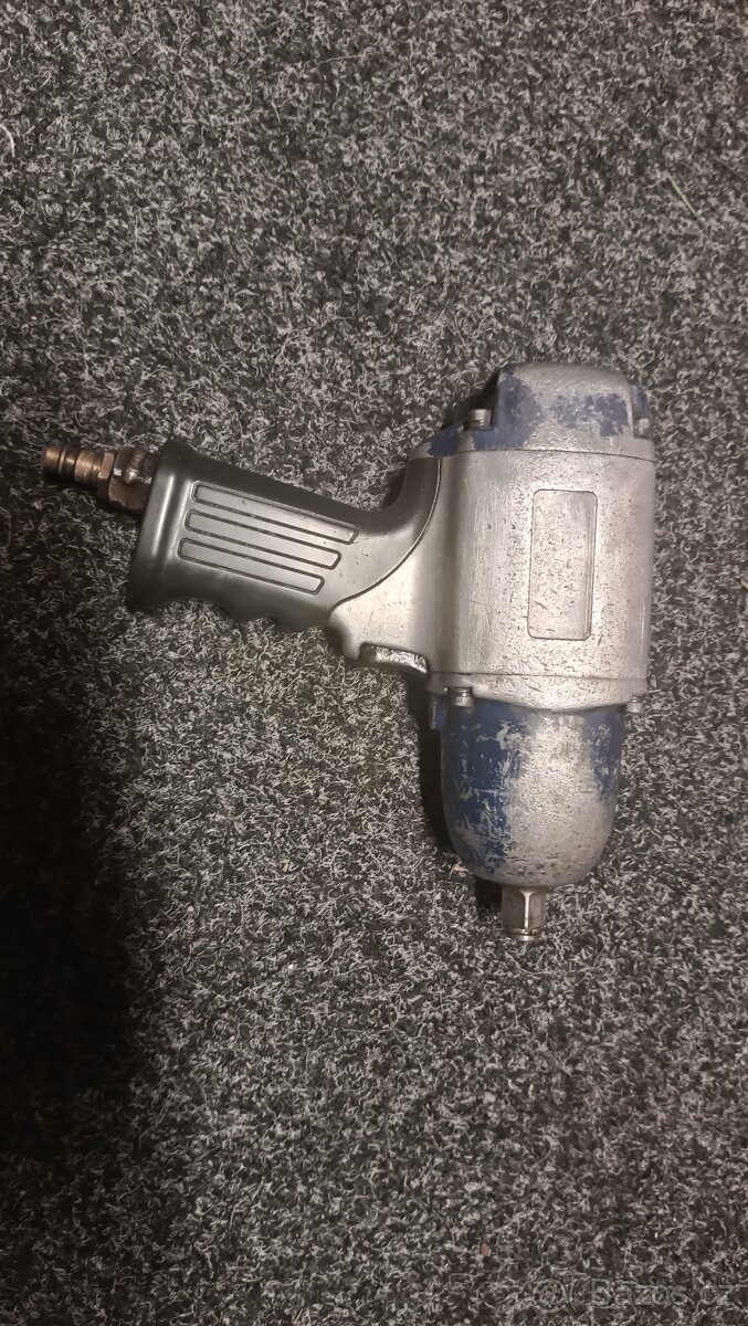 Pneumatický Rázový utahovák it250 - 4