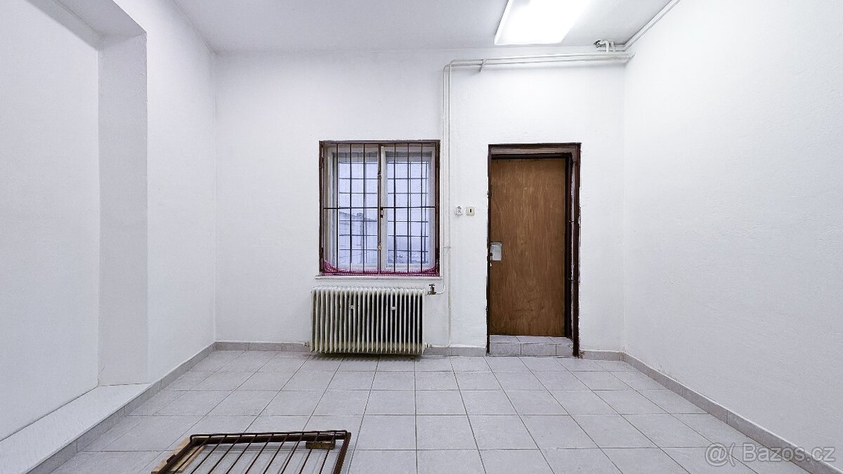 Pronájem kanceláře se zahrádkou / Ivančice - 4