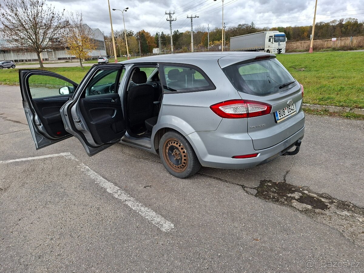 FordMondeoCombi2011 - 4