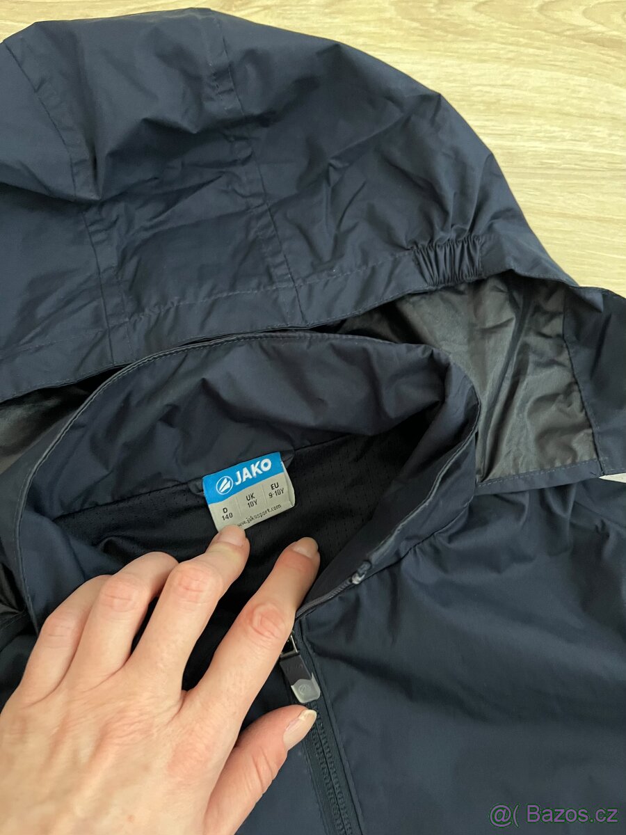 Sportovní bunda s kapucí - 4