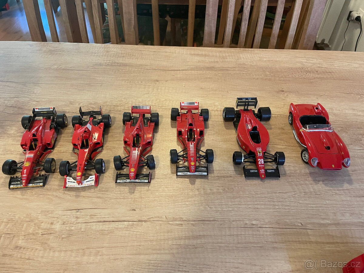 Modely Ferrari 1"24 - 4