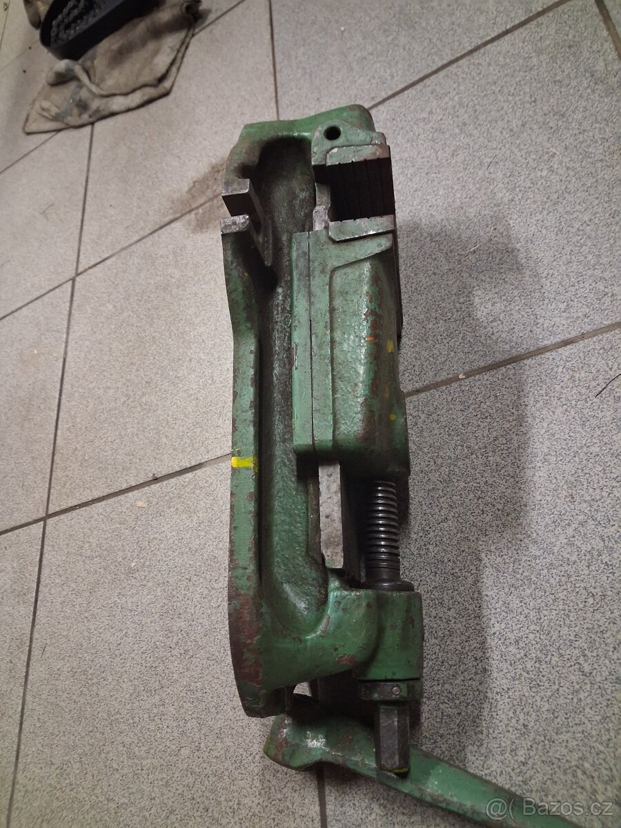 Strojni vetsi sverak v top stavu 3000kc - 4